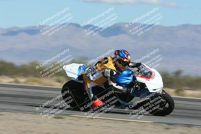 media/Nov-16-2025-Race Pace (Sun) [[8c5fa54630]]/Non Verified Riders (1st 20 Minutes)/3-Turn 3 Inside (11am)/